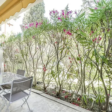 Nice 1 Bedroom Close To The City Center Lejlighed